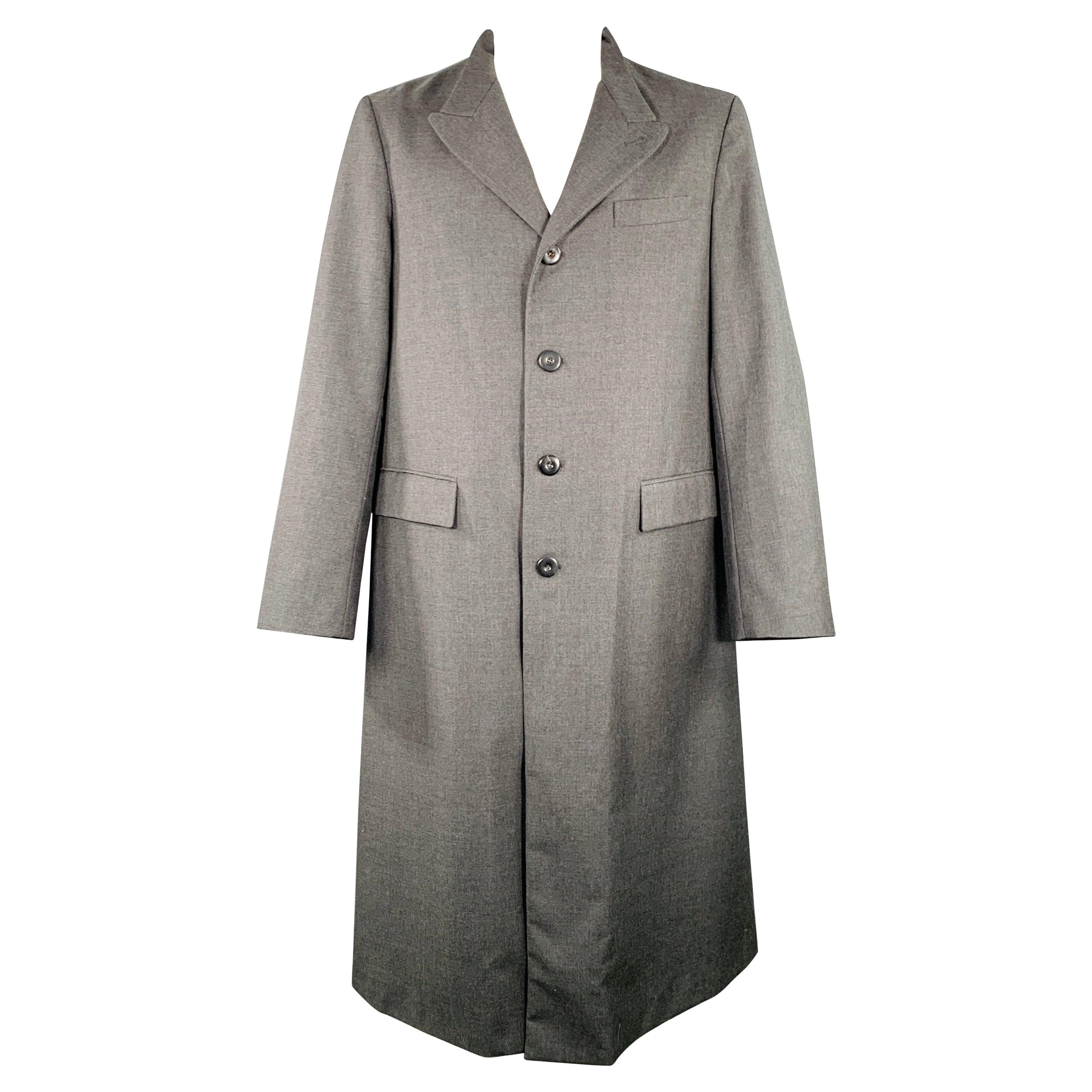 Giorgio Armani Taglia 42 Cappotto in lana grigia con risvolto a punta