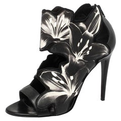 Pierre Hardy Bottines noires en cuir imprimé nénuphar, taille 38,5