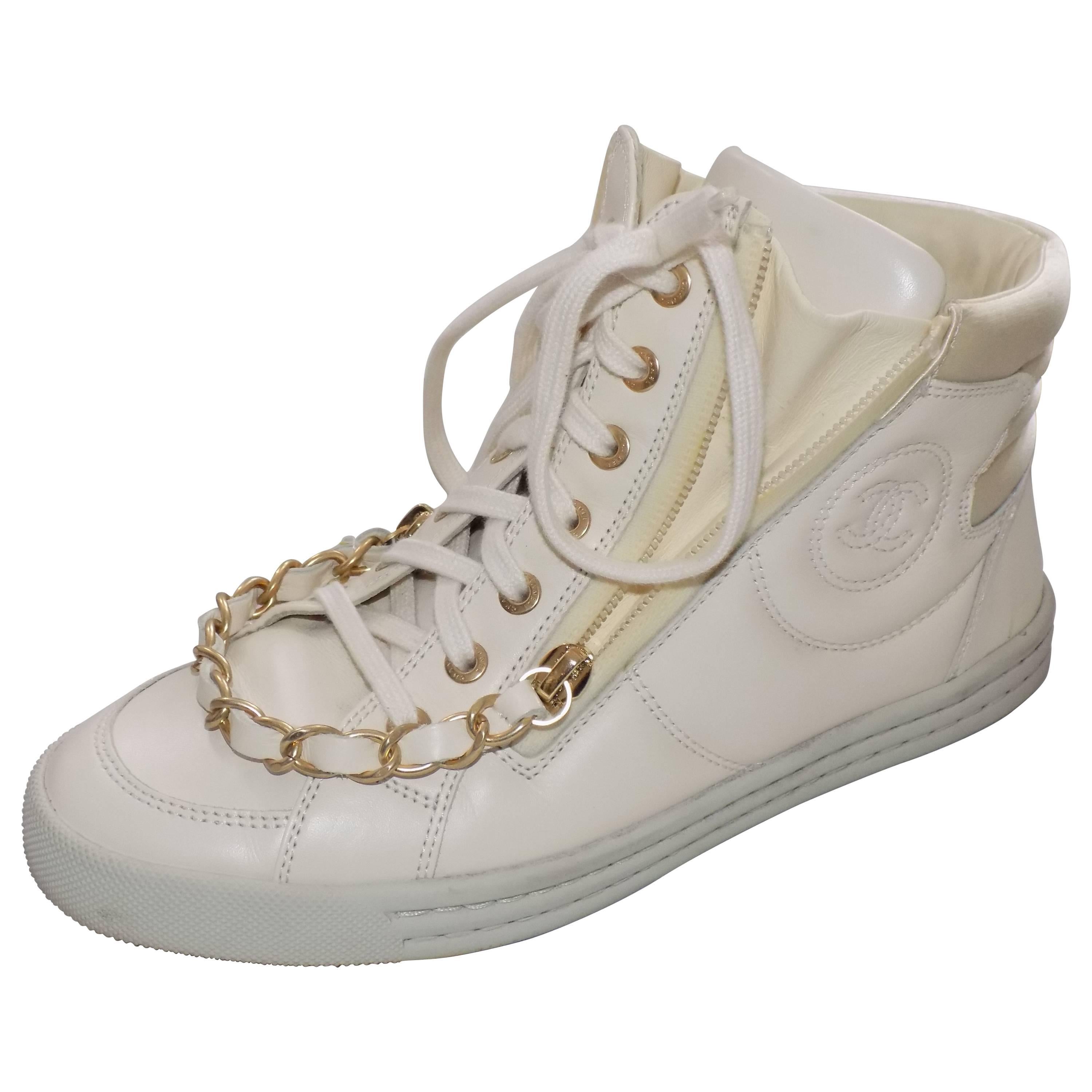  Chanel 37.5   High Top Sneakers shoes  with  Chain winter white