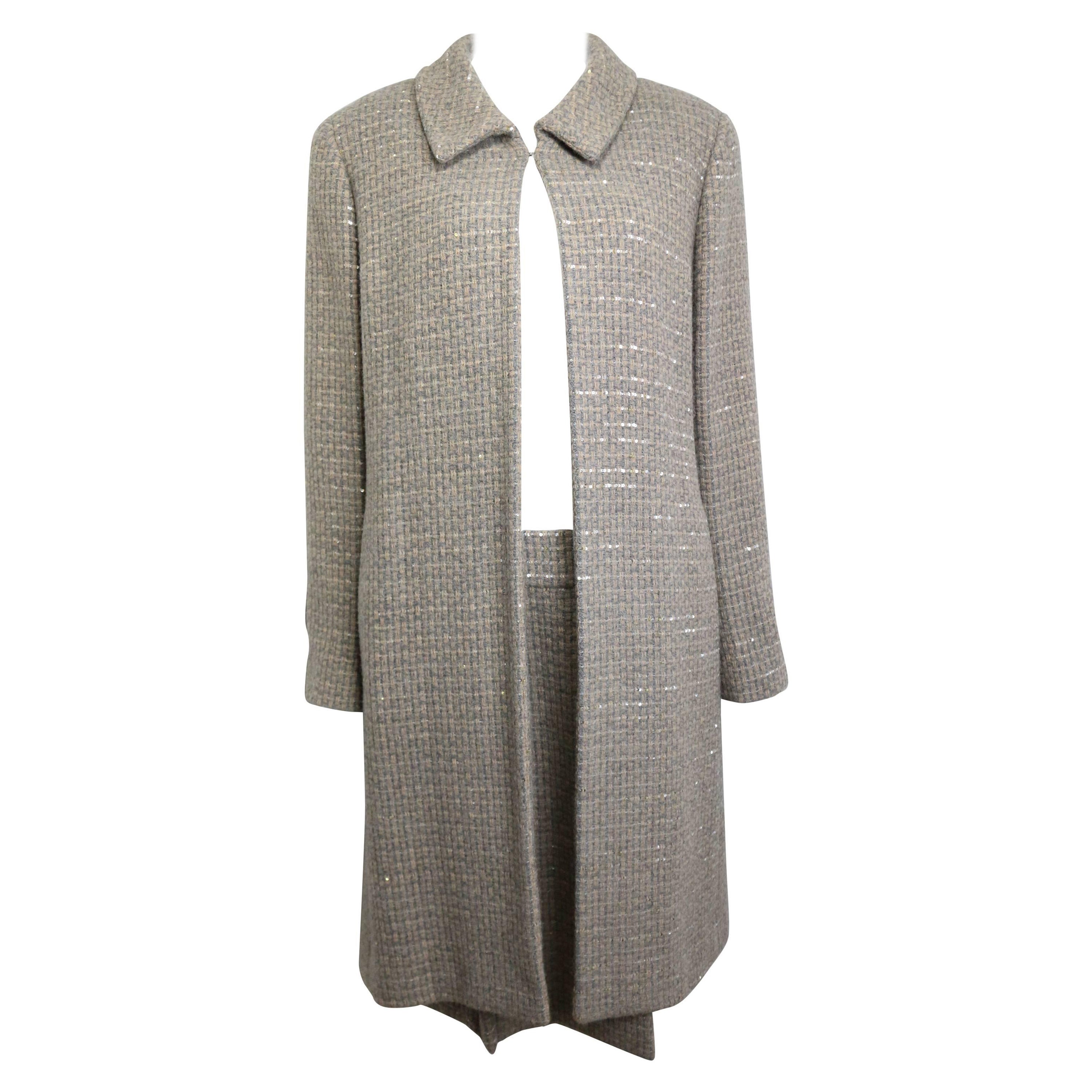 Conjunto de abrigo y falda Chanel Tweed de lentejuelas en venta