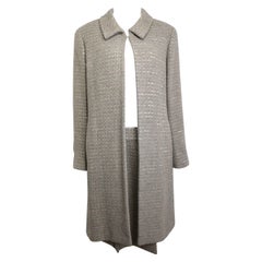 Chanel Tweed-Mantel/Spitzen-Ensemble aus Pailletten