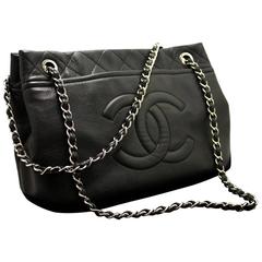 CHANEL Caviar Chain Shoulder Bag Crossbody Black Silver Quilted 4