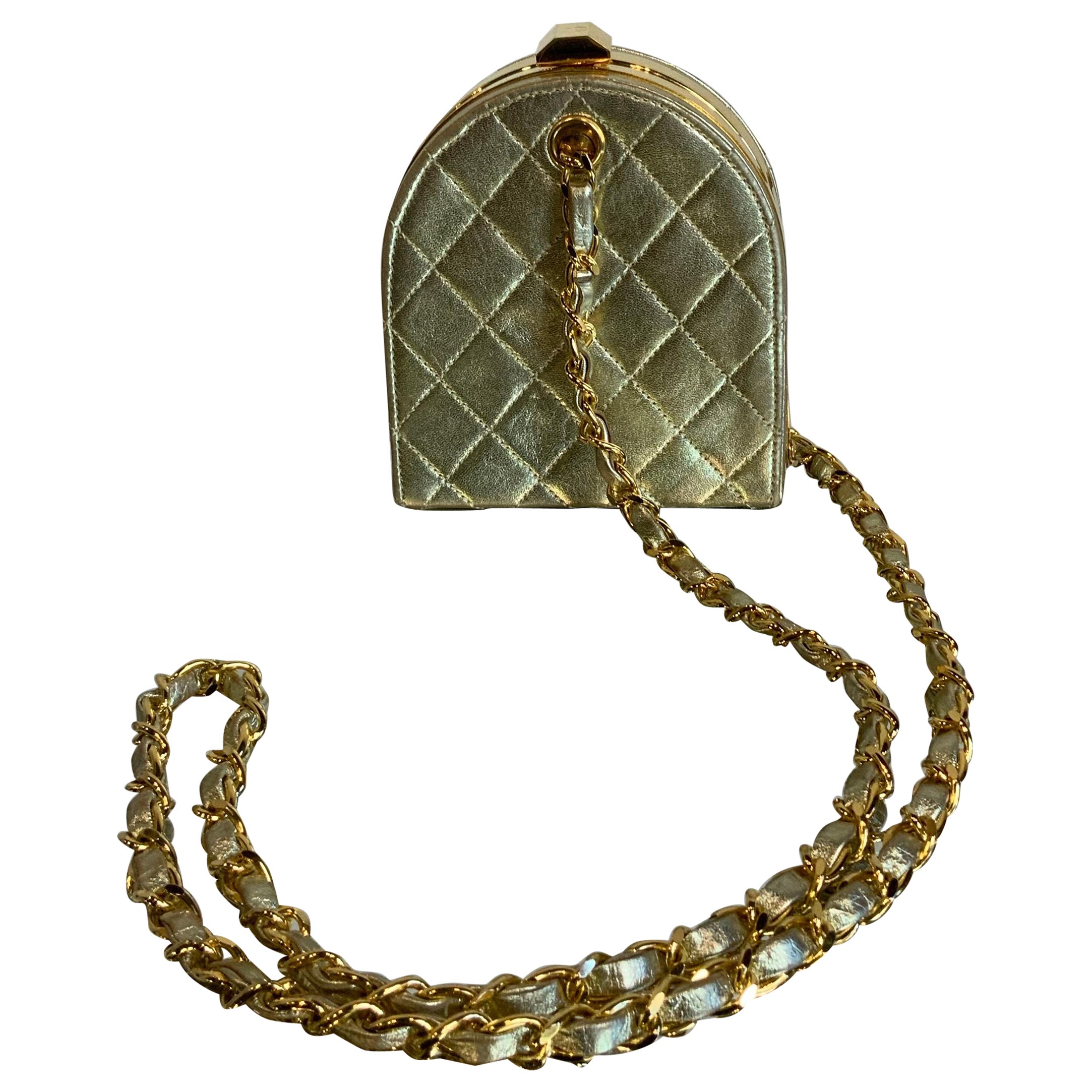 Chanel vintage Bolsa dorada en venta