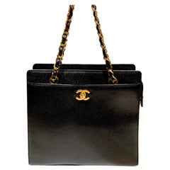 Chanel 25cm black "CC" caviar tote bag