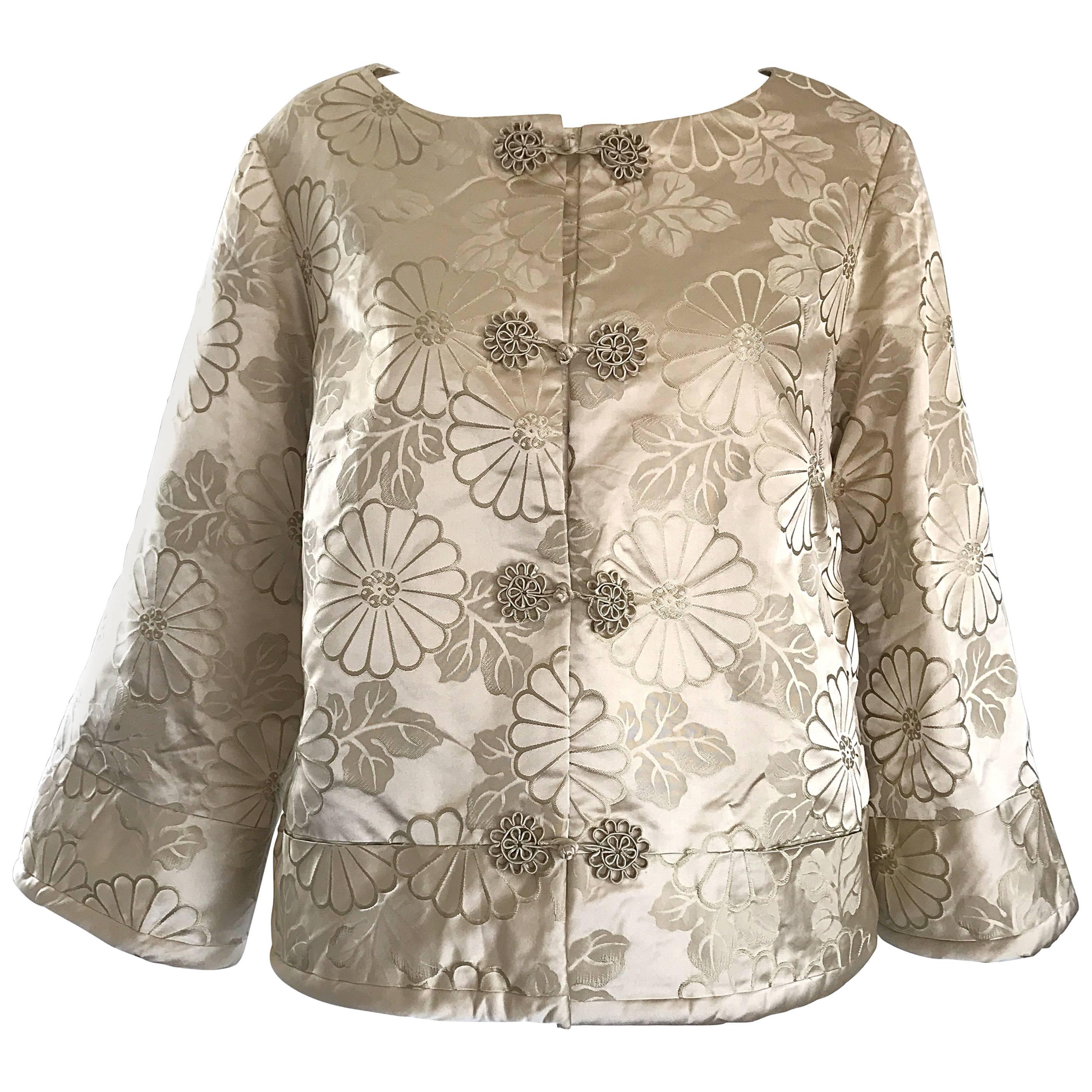 1960s Dynasty Beige Silk Flower Asian Gorgeous Vintage 60s Swing Jacket 