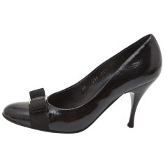 Salvatore Ferragamo Black Patent Leather Vara Bow Pumps Size 39