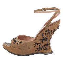 Prada Brown Nubuck Leder verschönert Keil Riemchensandalen Größe 37.5