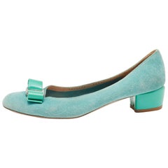Salvatore Ferragamo - Ballerines Varina en daim bleu avec nœud verni, taille 37,5