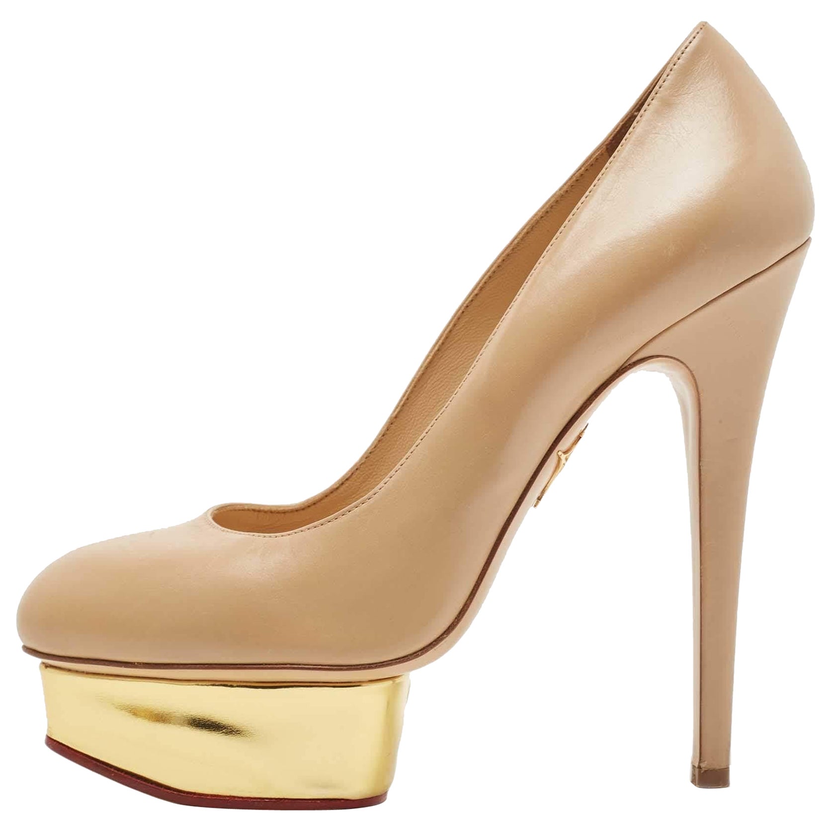 Charlotte Olympia Bombas de plataforma Dolly de piel beige Talla 38.5 en venta