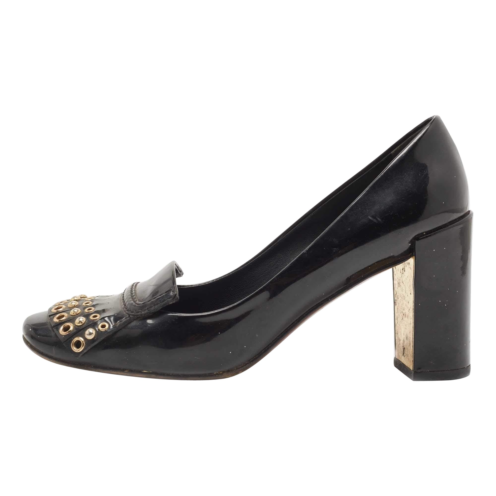 Louis Vuitton Black Patent Leather Studded Fringe Pumps Size 37.5 For Sale