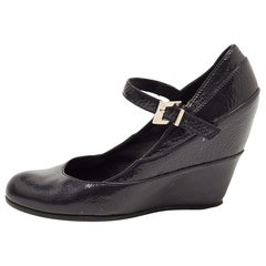 Fendi Two Tone Textured Leather Mary Jane Wedge Pumps Size 39