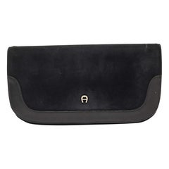 Aigner Bolso con solapa de ante negro y cuero con logotipo