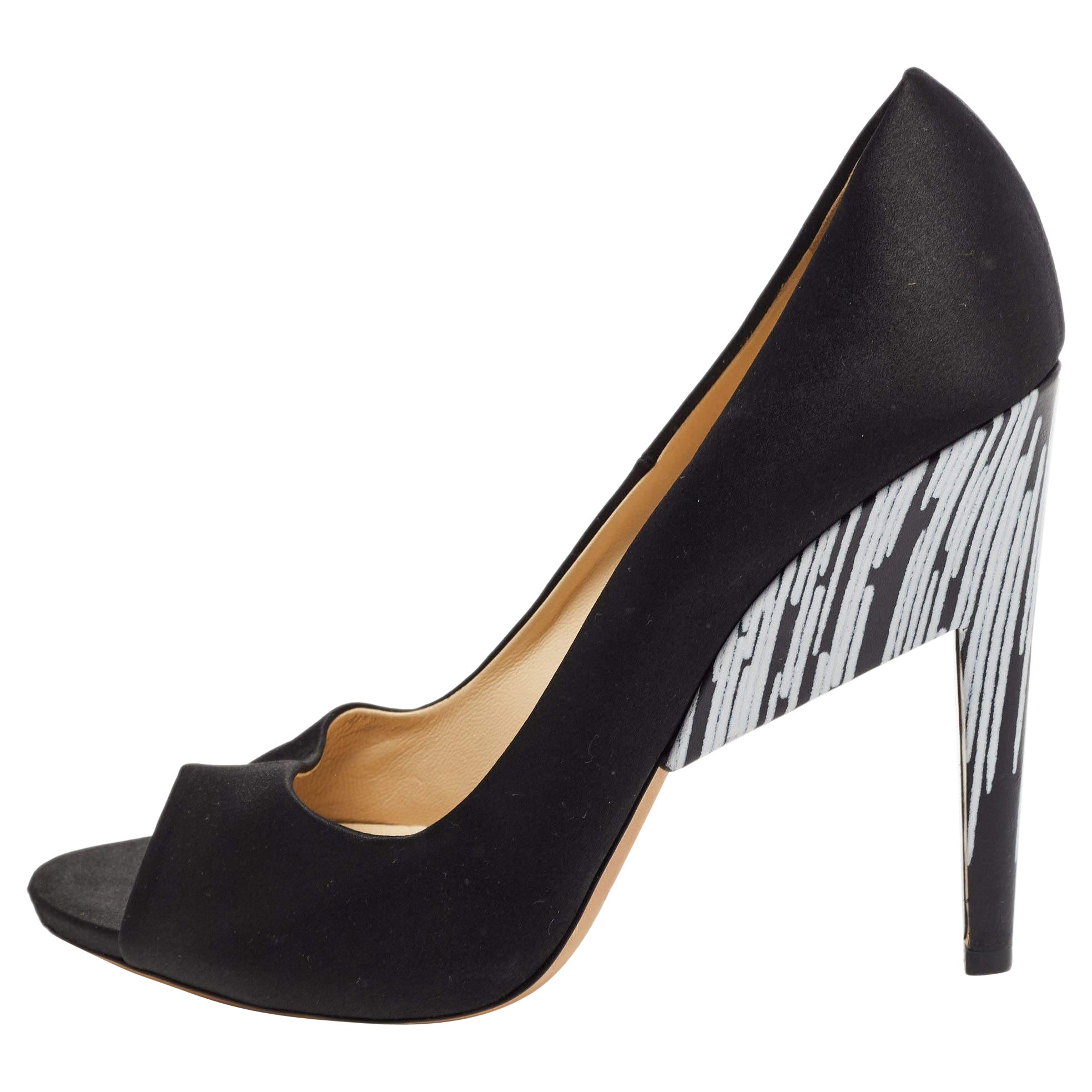 Nicholas Kirkwood Black/White Satin Open Toe Pumps Size 40.5 For Sale