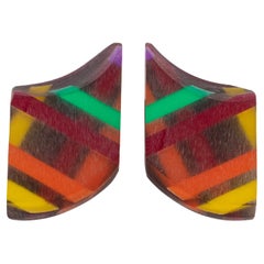 Geometrische mehrfarbige Harlekin-Ohrringe aus Acrylharz und Acrylharz von Kaso