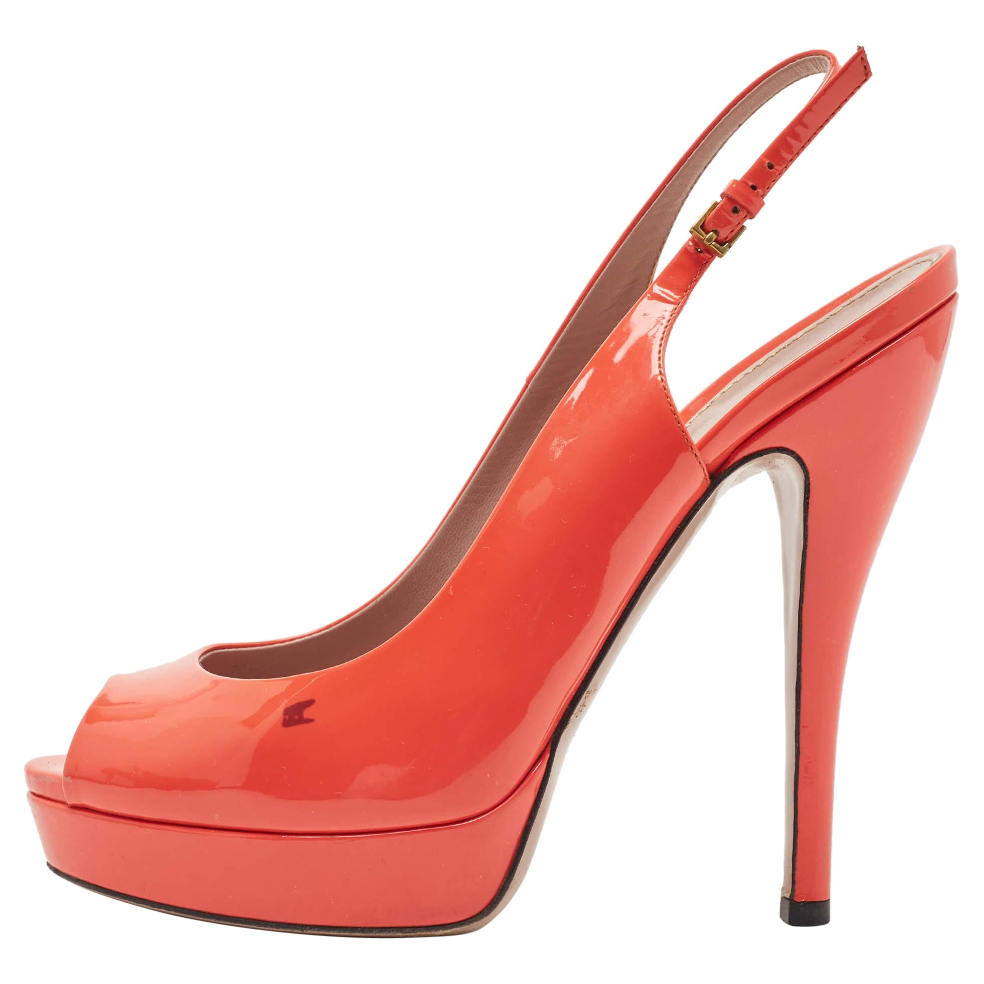 Gucci escarpins à bout ouvert en cuir verni orange, taille 39
