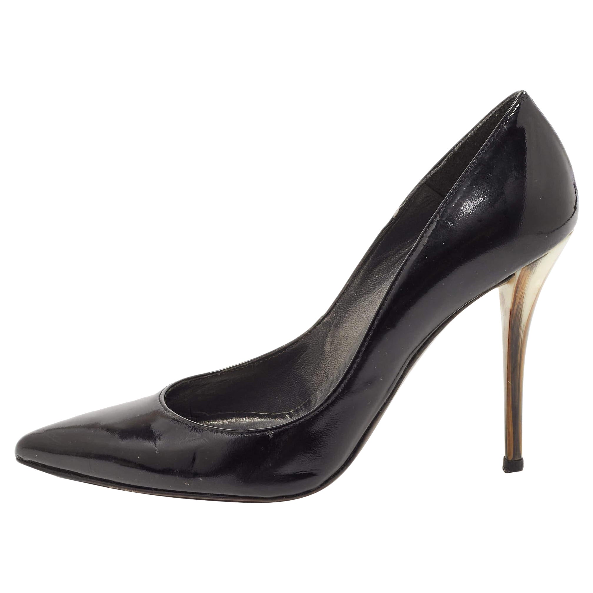 Stuart Weitzman Bombas Slip On de charol negro talla 36.5