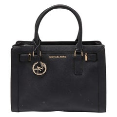 Michael Kors Tote media East West Dillon in pelle nera