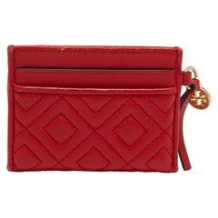Tarjetero Fleming de piel acolchada roja de Tory Burch