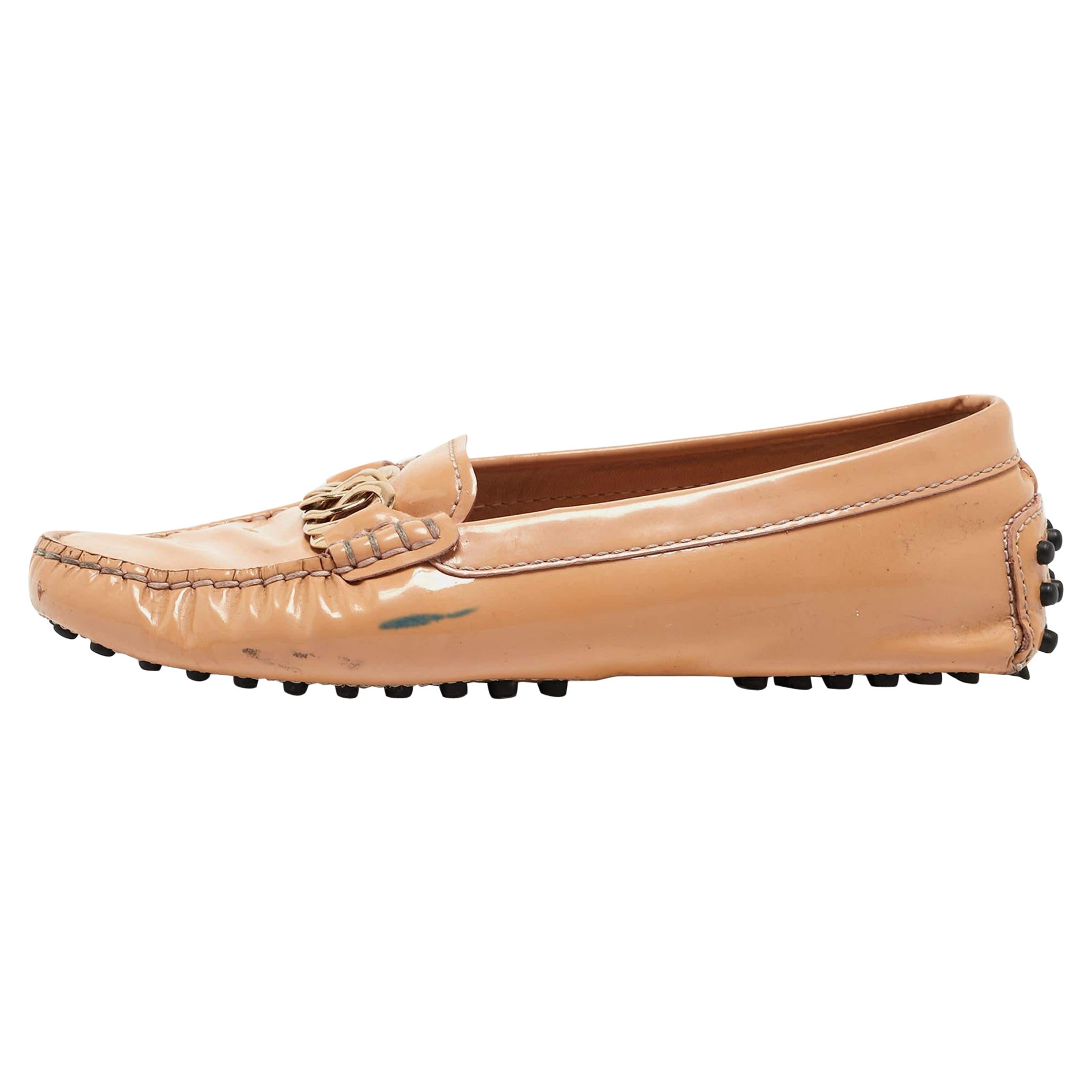 Tod's Beige Lack Slip On Loafers Größe 34,5