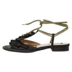 Nº21 Sandales en satin noir à nouer à la cheville Taille 37