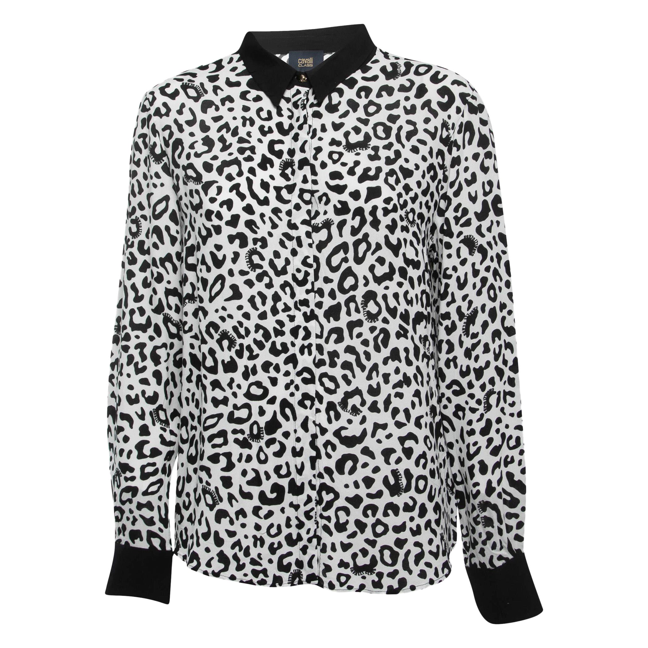 Class by Roberto Cavalli Camicetta con stampa animale e bottoni sul davanti L.L.A. in vendita