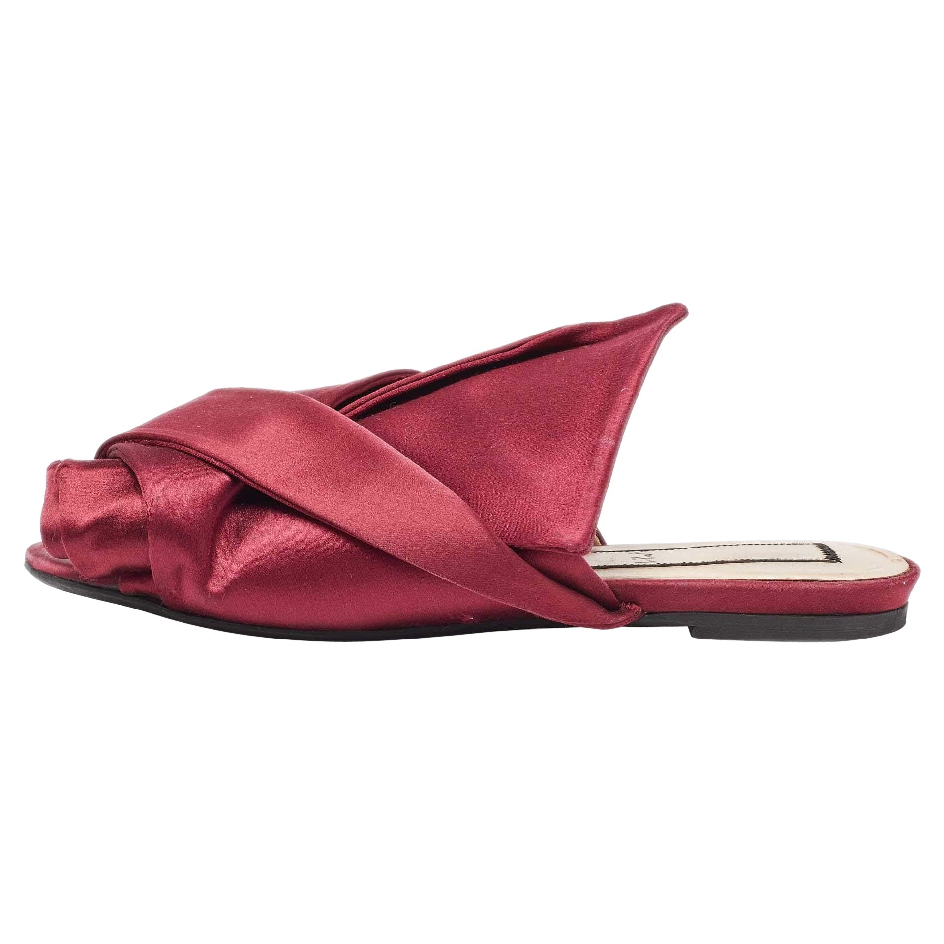 N21 Burgundy Knotted Satin Flat Slides Size 37 For Sale