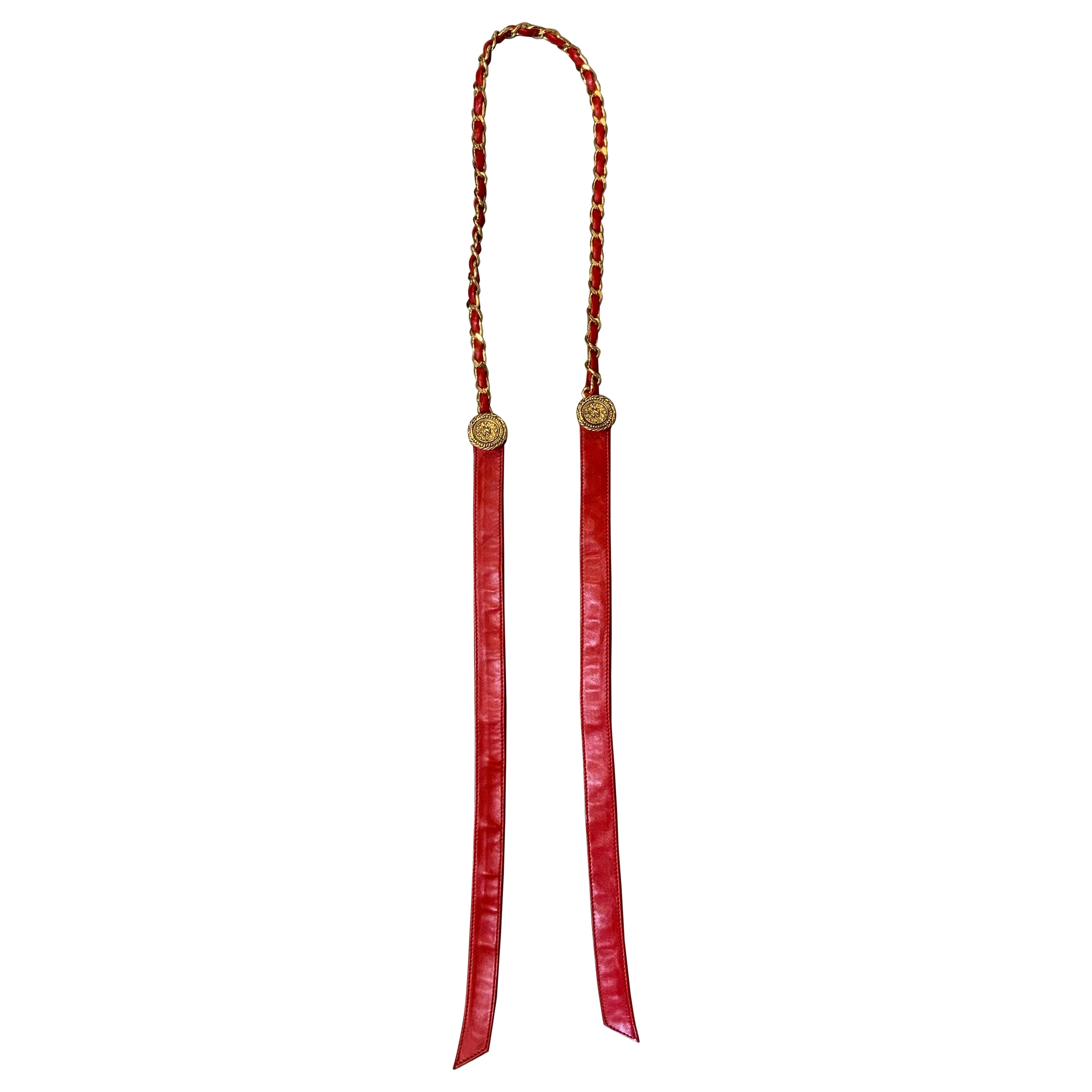Ceinture en cuir rouge de Chanel