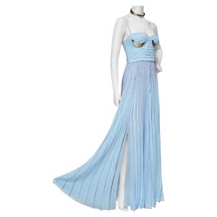 Nuovo abito lungo a pieghe blu di Versace Collection