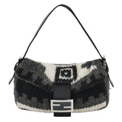 Bolso Fendi Baguette Bolso de hombro de punto de lana gris y blanco