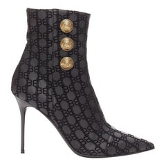 Balmain nero Monogram oro bottoni alti stivali a spillo EU38