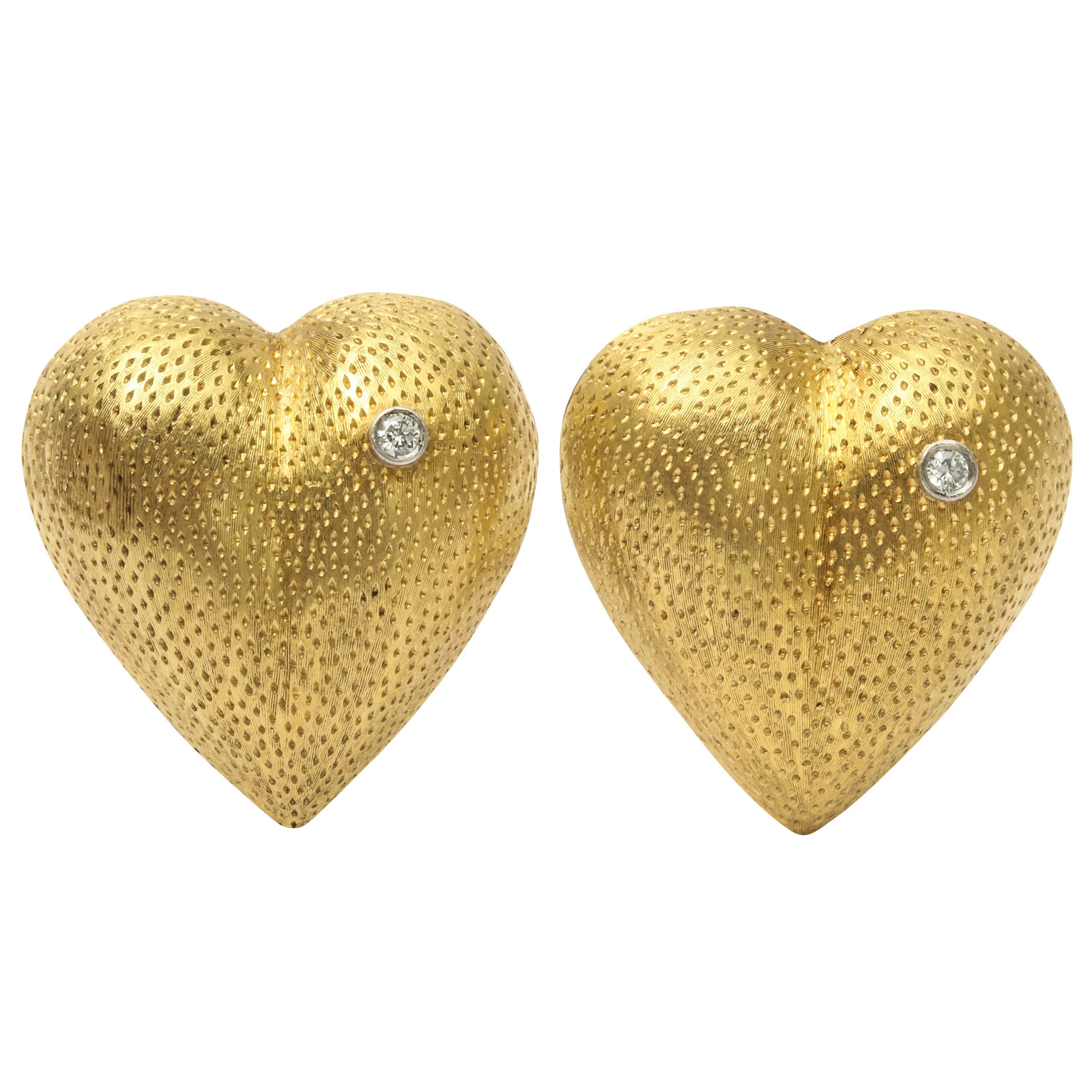 Vintage Tiffany Heart Form Stippled 18 kt Gold and Diamond Clip