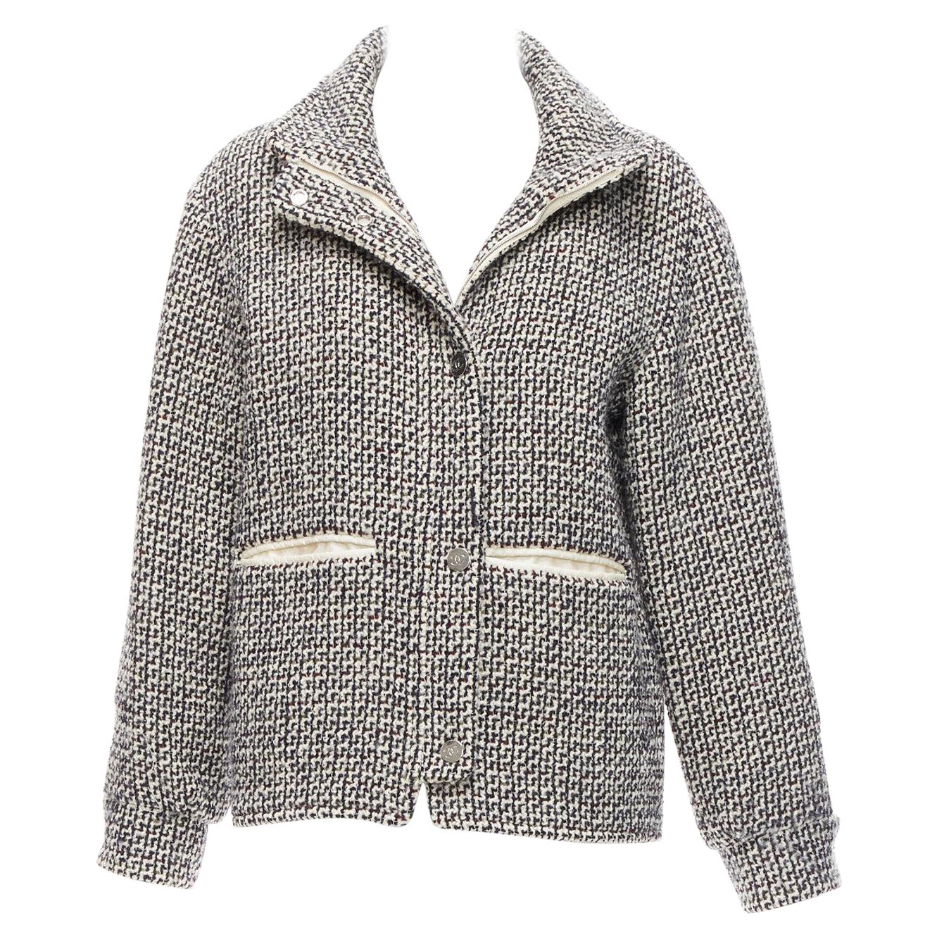 CHANEL Reversible black white wool tweed CC logo padded puffer jacket FR36 S For Sale