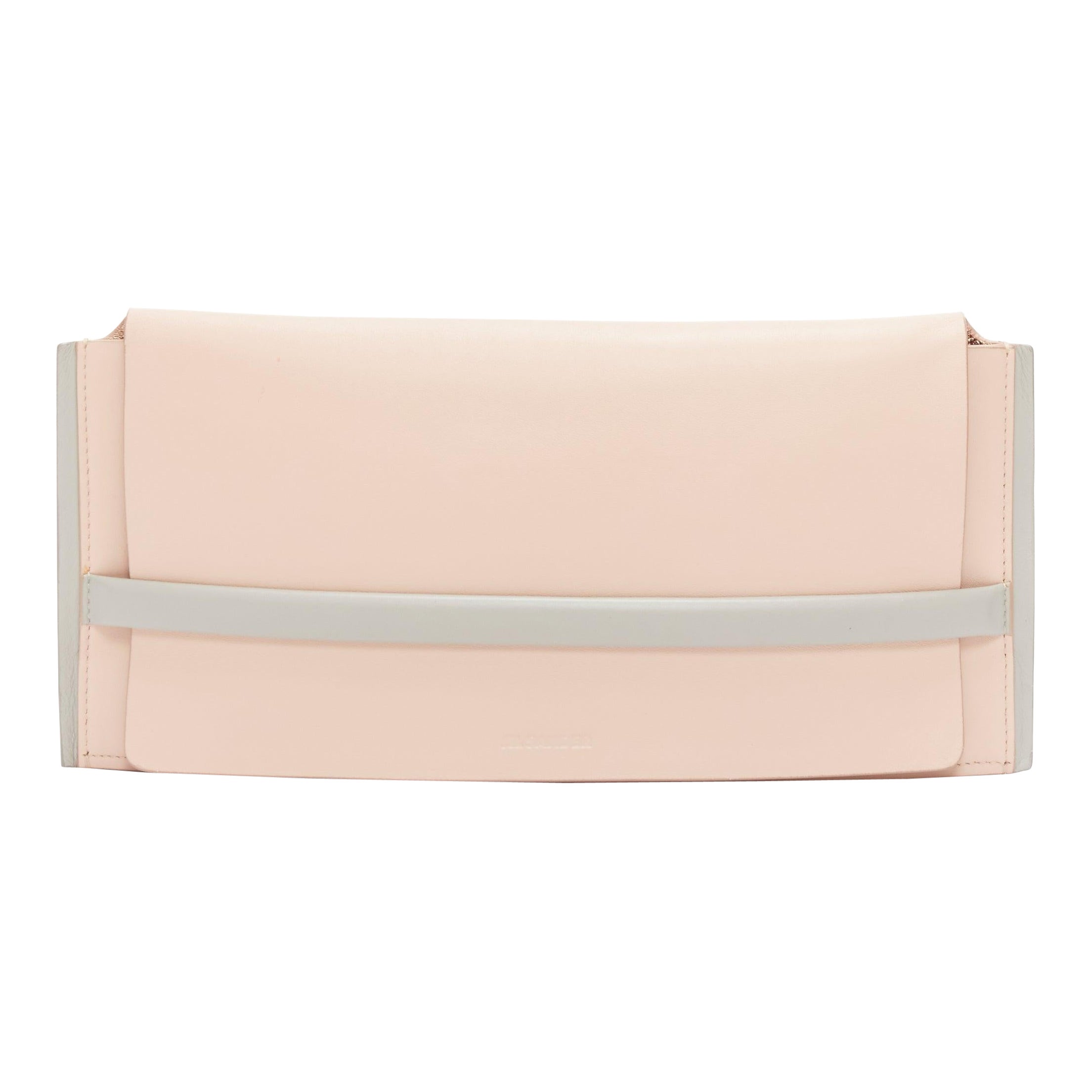 JIL SANDER - Pochette longue en cuir lisse avec boucle et enveloppe, rose et gris en vente