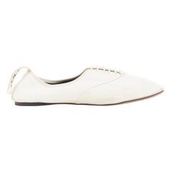 LOEWE Derby flache Schuhe aus weißem, weichem Leder mit schwarzem Logo und Schnürung EU37