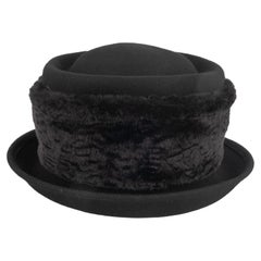 Cappello in lana nera A. Michel