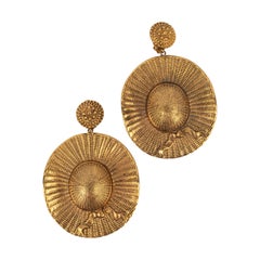 Hat-shape Golden Metal Clip-on Earrings, 1970s