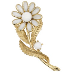 Vintage Crown Trifari 1950s Large Vivid White Blossom Daisy Flower Leaf Stem Dot Brooch