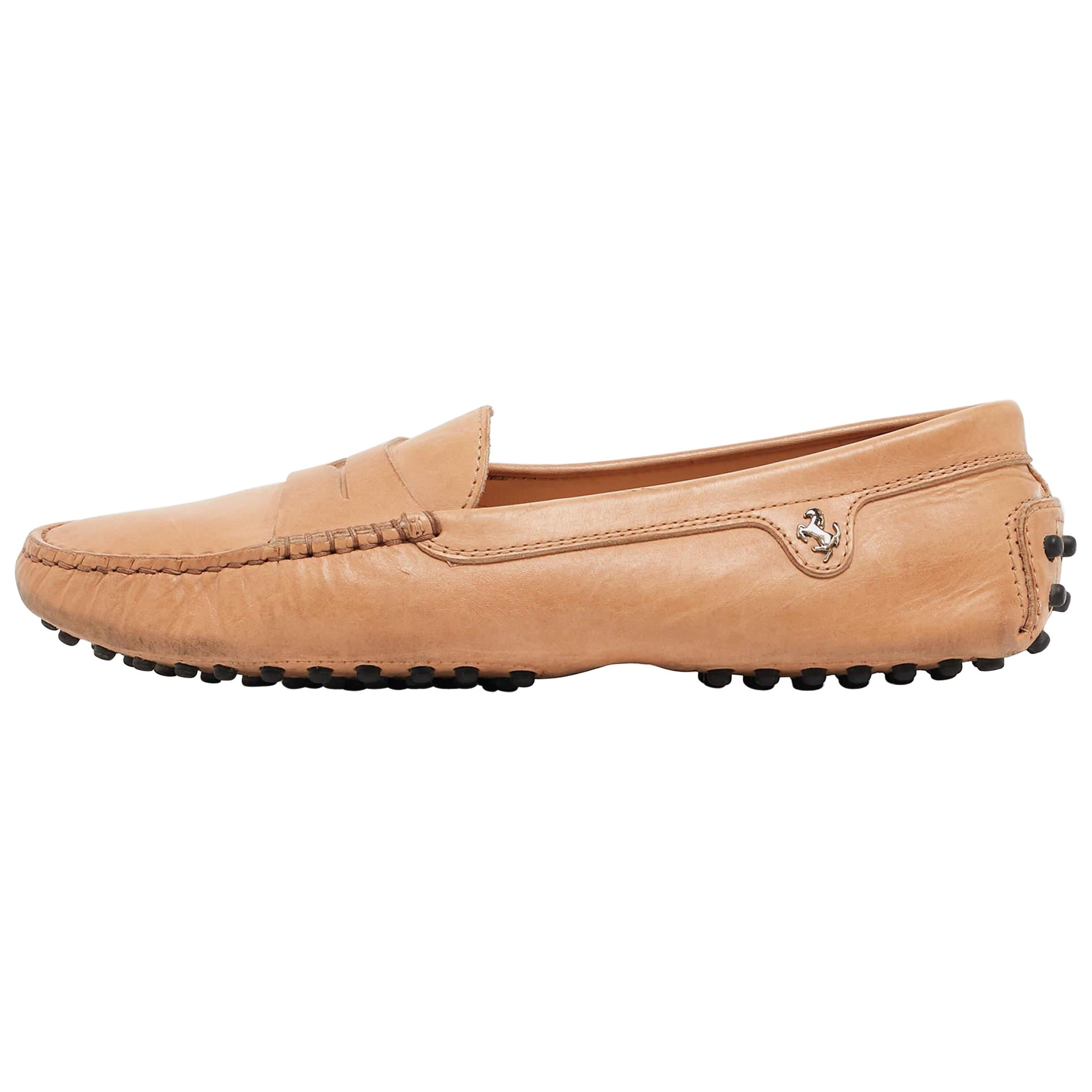 Mocassini Tod's in pelle marrone FerrariTaglia 37 in vendita