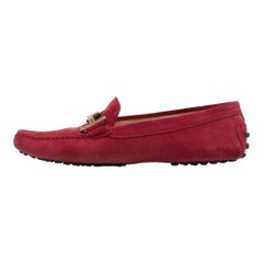 Mocasines Tod's de ante rosa con hebilla doble T talla 39