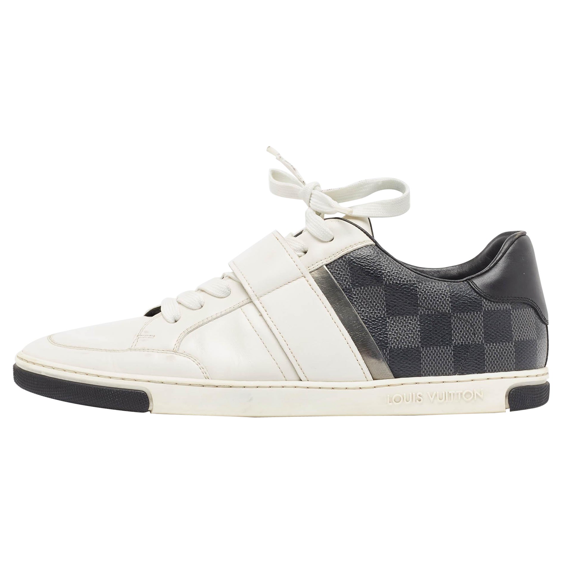 Louis Vuitton White Leather & Damier Graphite Canvas Low Top Sneakers Size 40.5 For Sale