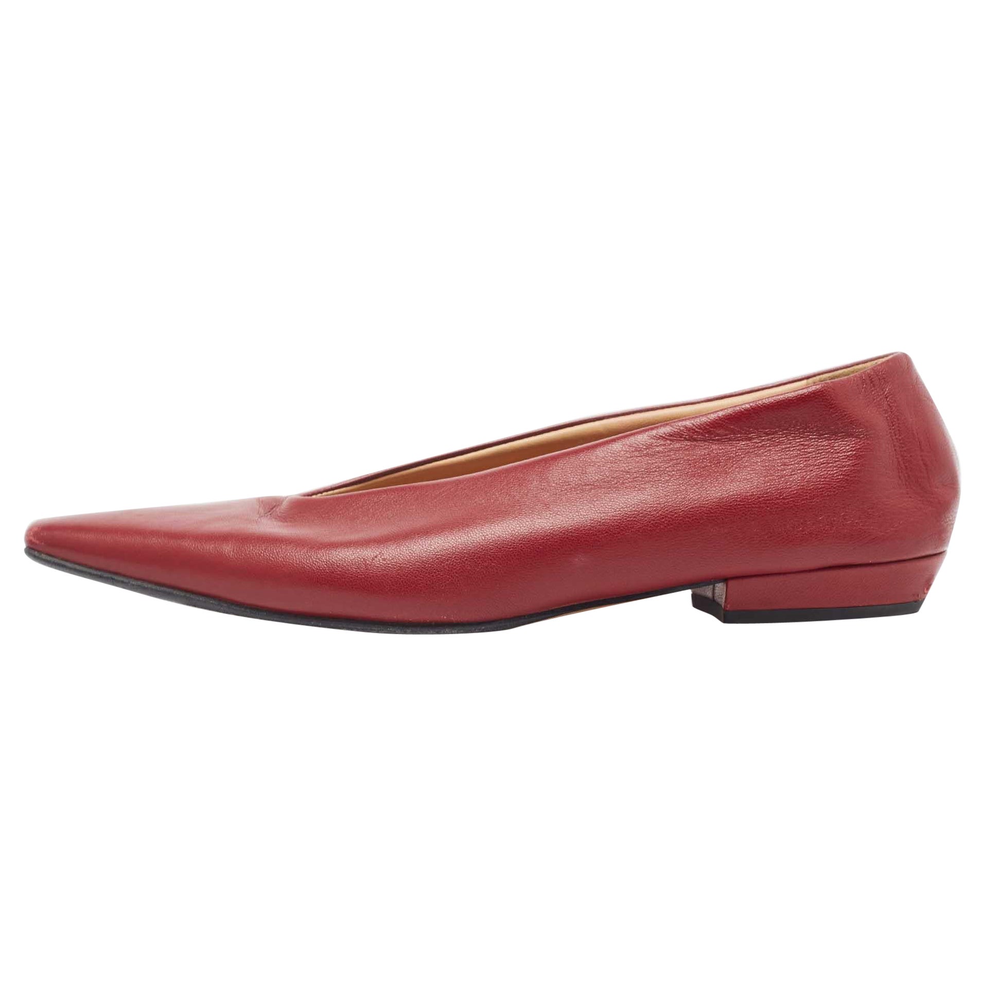 Bottega Veneta Ballerines à bouts arrondis en cuir bordeaux taille 35