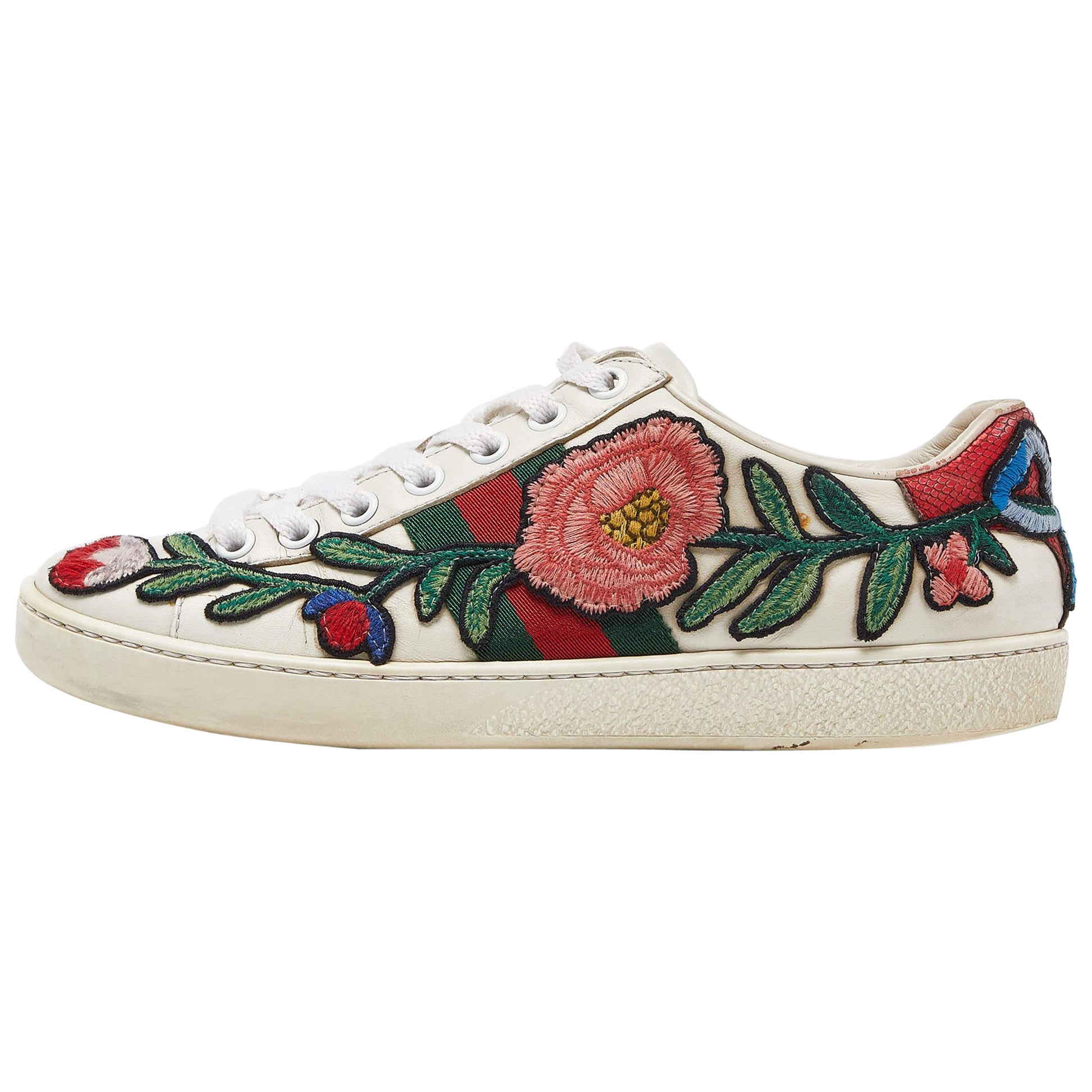 Gucci White Leather Floral Embroidered Ace Sneakers Size 35 For Sale