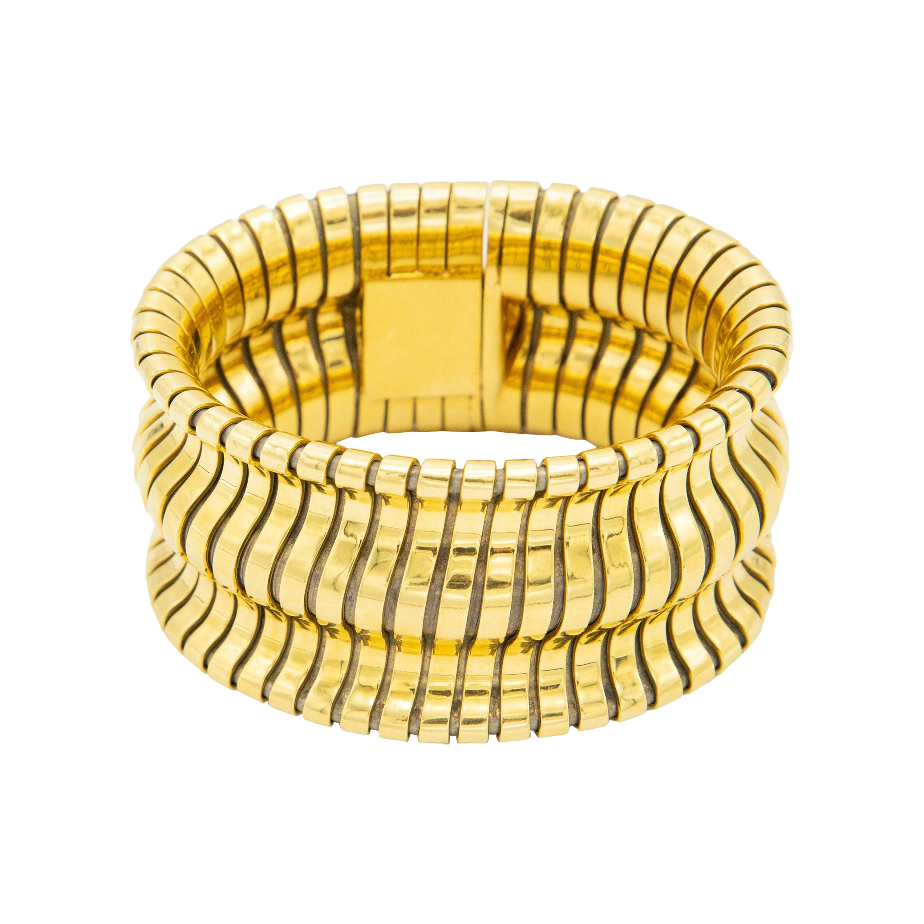 What is a bracelet used for?