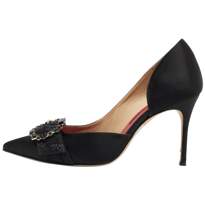 CH Carolina Herrera Black Satin Crystal Embellished Pointed Toe Pumps Size 39 For Sale