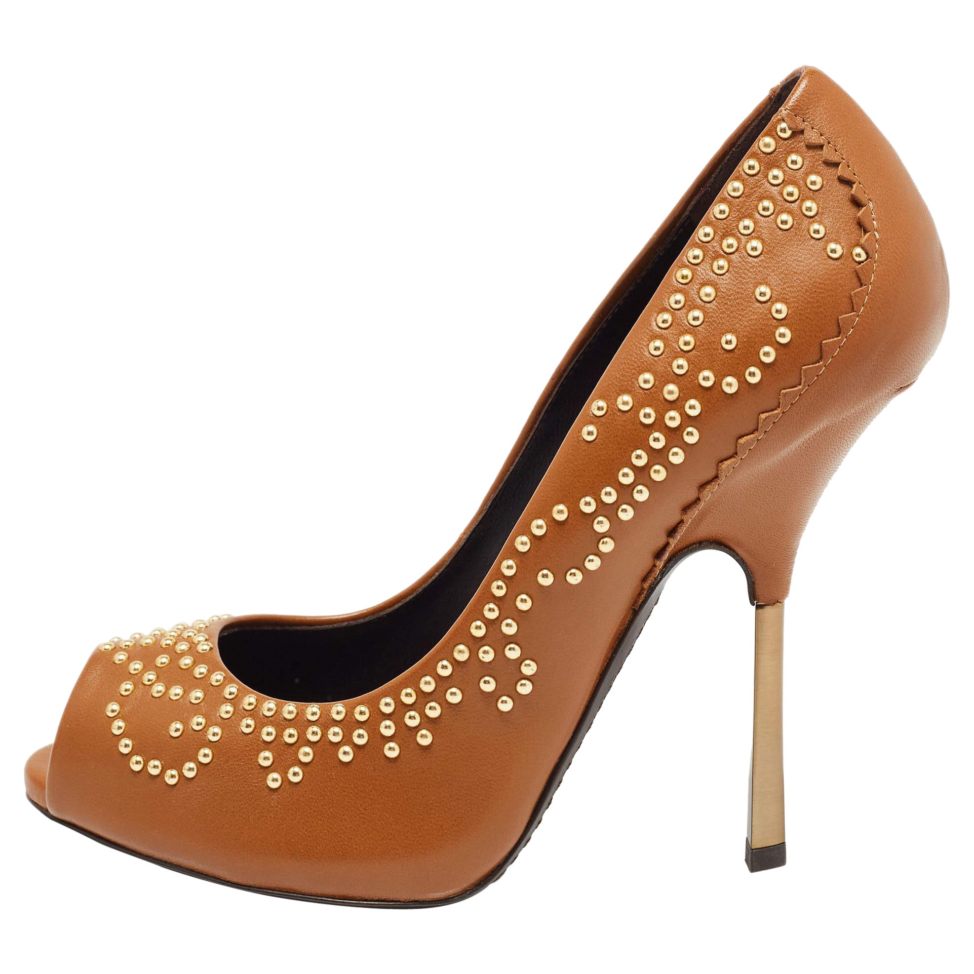 Giuseppe Zanotti Escarpins cloutés en cuir Brown Taille 38