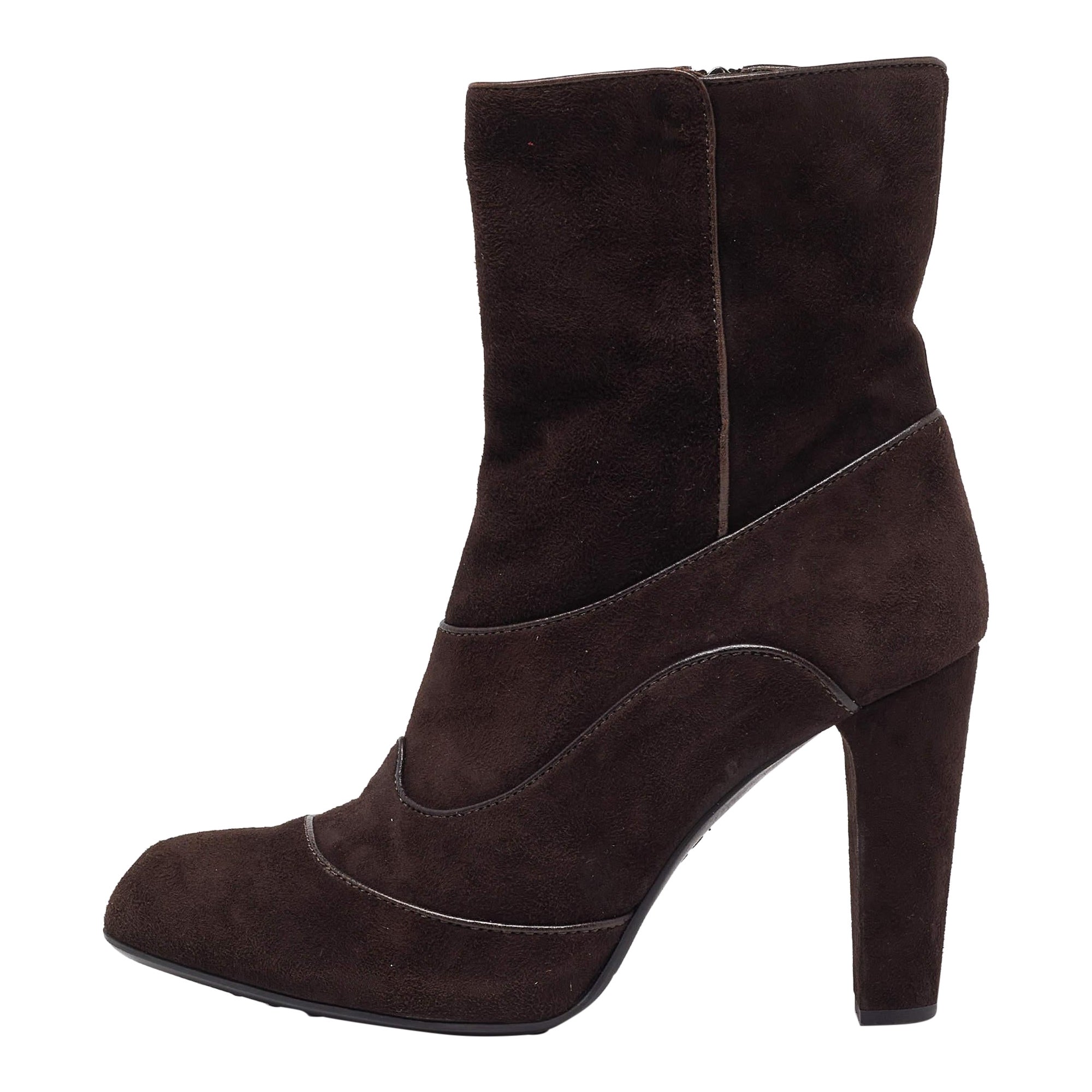 Tod's Braune Wildlederstiefel Größe 40 im Angebot