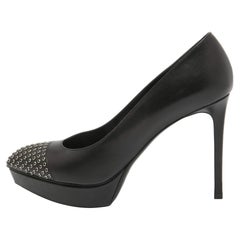 Saint Laurent Bombas de cuero negro con adornos de cristal talla 38.5