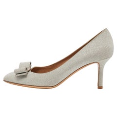 Salvatore Ferragamo Silver Glitter Vara BowRound Toe Pumps Size 40