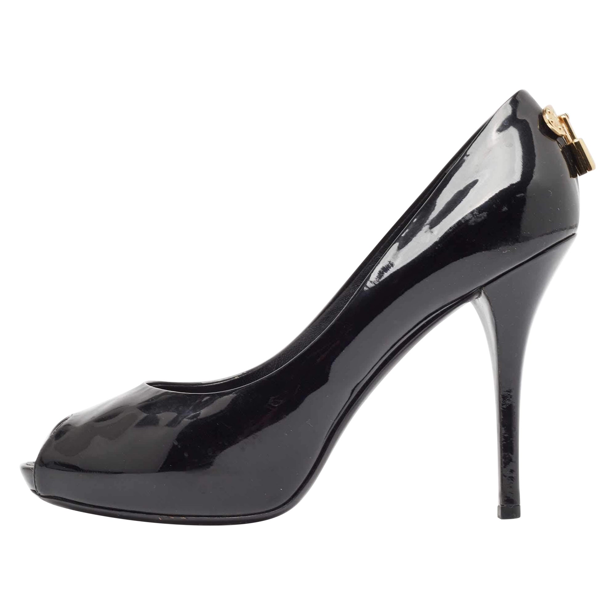Louis Vuitton Black Patent Lock It Pumps Size 39.5