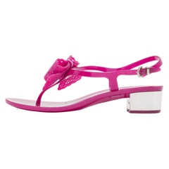 Salvatore Ferragamo - Sandales à lanières Perala violettes en caoutchouc, taille 36,5